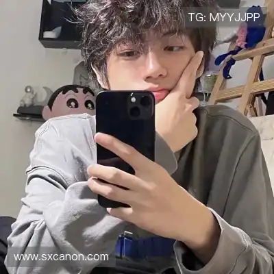 何凡菁